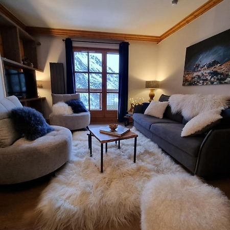 Arc 1950 Refuge du Montagnard: Ski-In/Ski-Out with Mont Blanc Views Les Arcs  Exterior photo