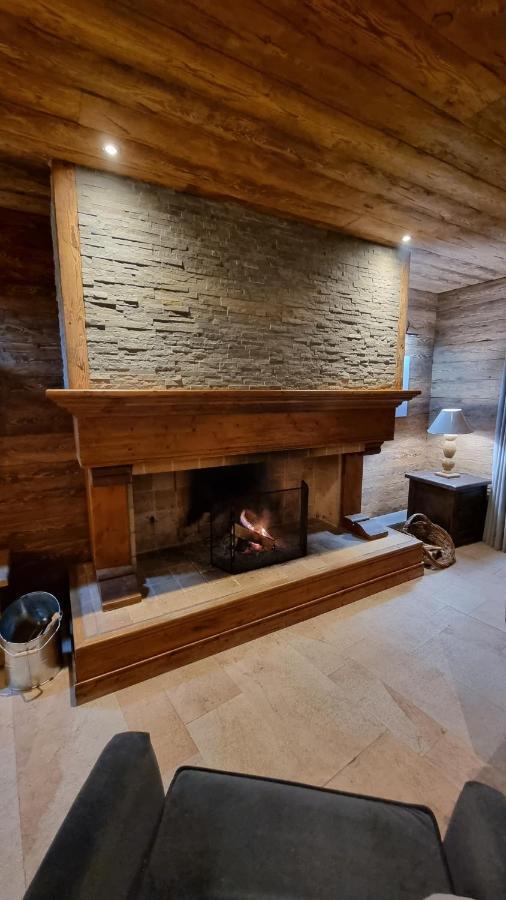 Arc 1950 Refuge du Montagnard: Ski-In/Ski-Out with Mont Blanc Views Les Arcs  Exterior photo